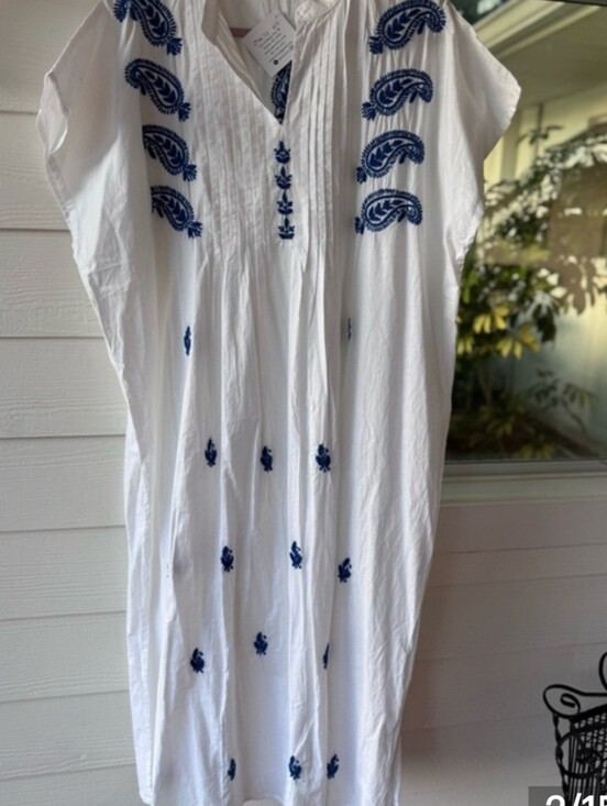 Seyva Dresses & Skirts - Seyva Caftan Maxi Dress Blue Embroidered White Cotton - One Size Gently worn.